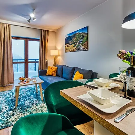 D19 Z Basenem, Sauna, Jacuzzi Park - 5d Apartman